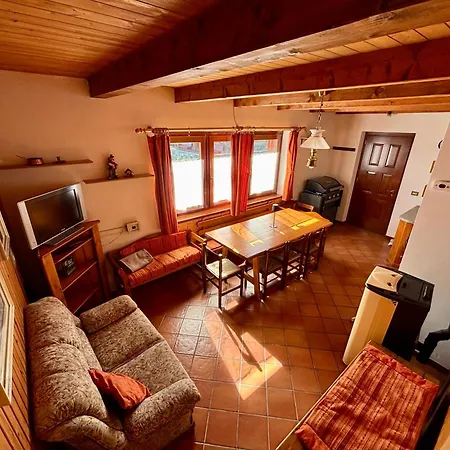 Chalet Caldo & Accogliente A Cheggio 
