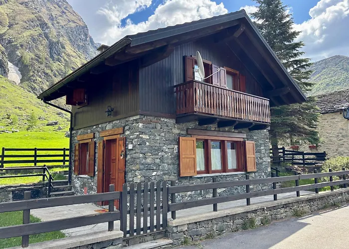 Chalet Caldo & Accogliente A Cheggio 