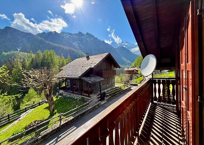 Chalet Caldo & Accogliente A Cheggio 