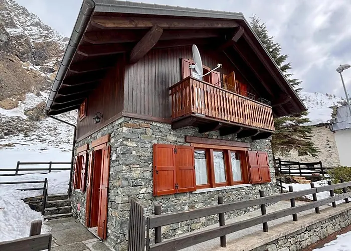 Chalet Caldo & Accogliente A Cheggio 